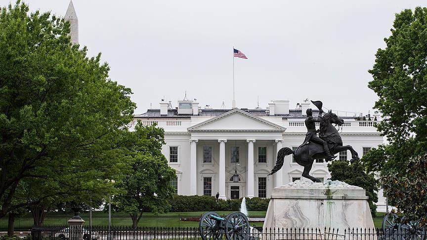 Beyaz Saray önünde intihar girişimi